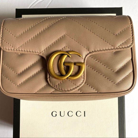 * 𝑺𝑶𝑳𝑫 * AUTHENTIC GUCCI GG Marmont matelassé leather super mini bag - Picture 1 of 13
